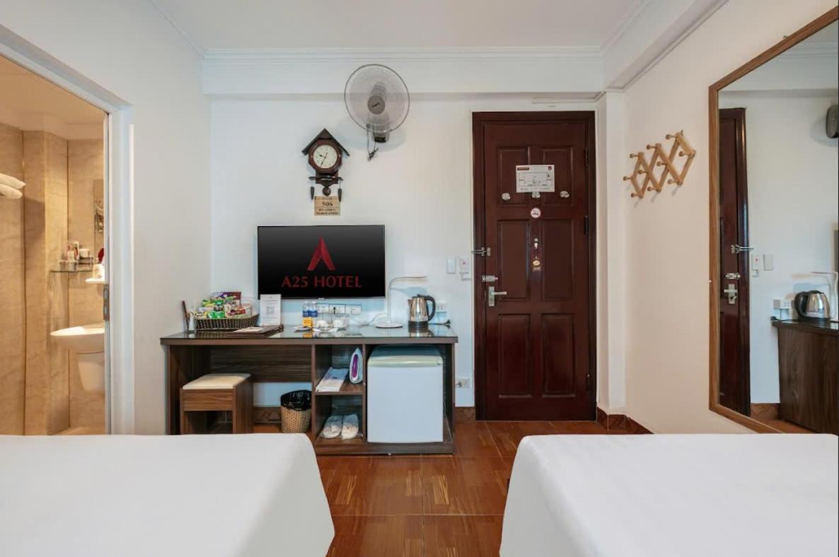 A25 Hotel - Doi Can 2 Hanoi Bagian luar foto